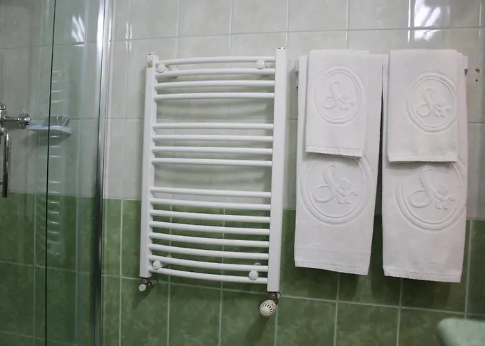 Sir Orhideea Готель